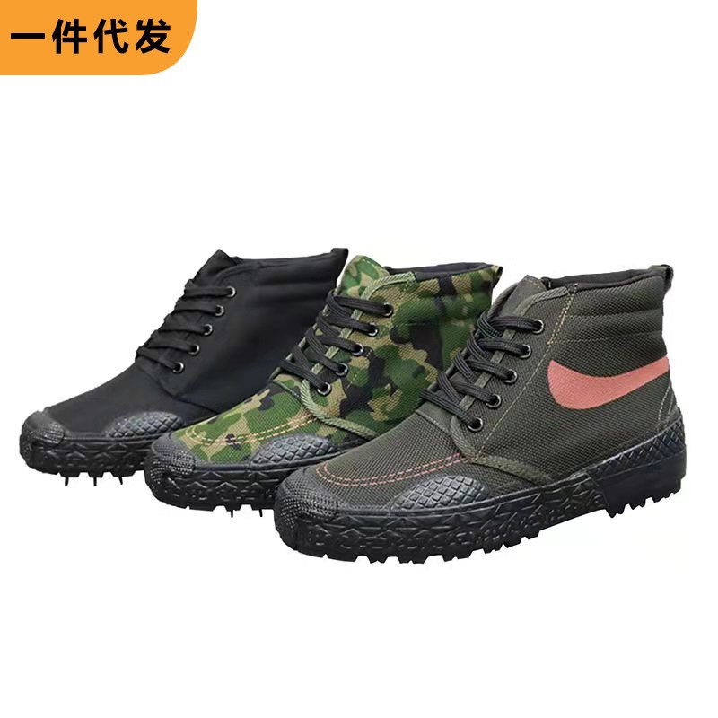 Factory direct supply of high and low profile Lianhong shoes, construction site and farmland protective shoes, training shoes, yellow rubber shoes, student military training shoes, wholesale.
