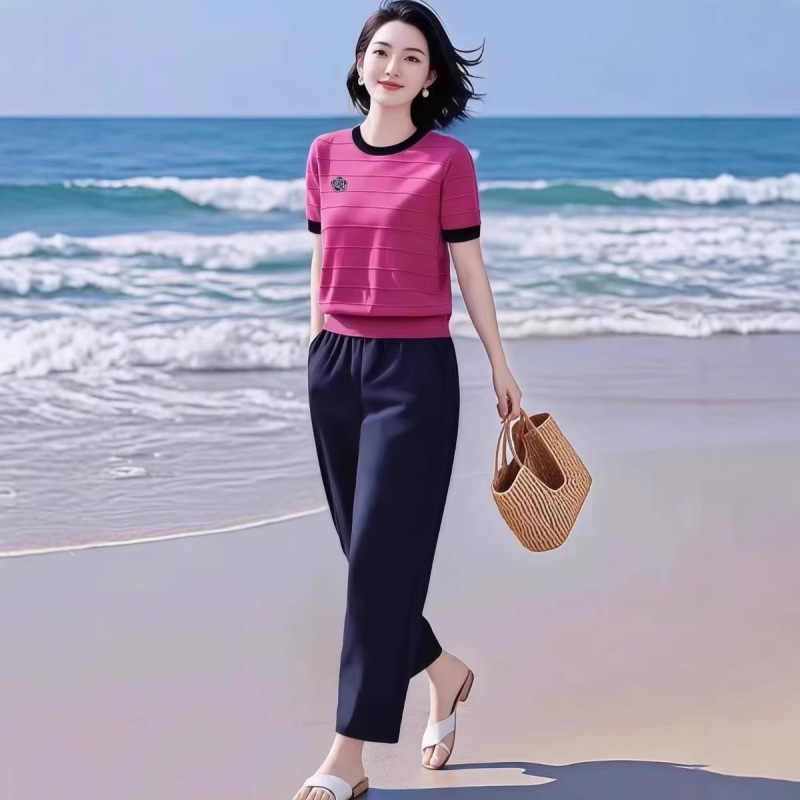 A Complete Set of Summer Ice Silk Cool and Flesh-Covering Knitwear for Middle-Aged and Elderly People, Loose and Comfortable Casual Pants Two-Piece Set