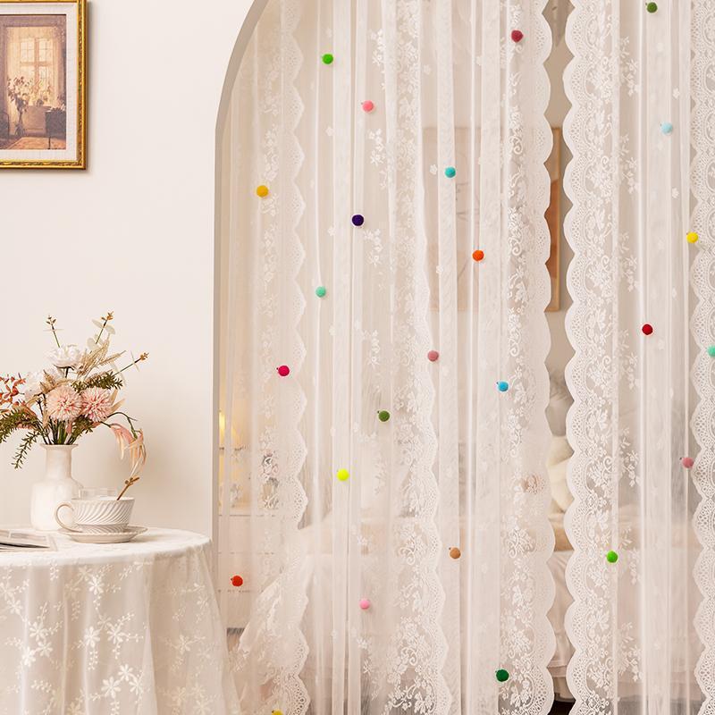 El estilo francés de encaje de la cama de la niña blanca soñadora dormitorio de niños estilo coreano cortina de viento pastoral librería cortina de puerta