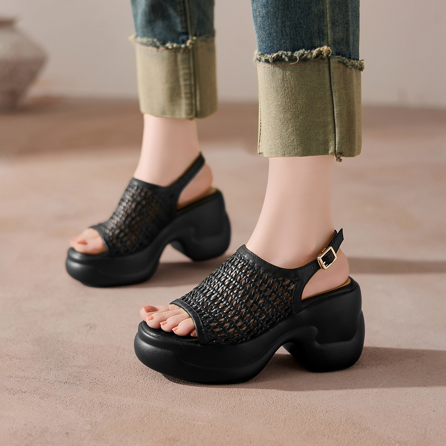 Sandal cao gót nữ mũi hở đế dày 8 cm kiểu dệt La Mã quai ngang — đen