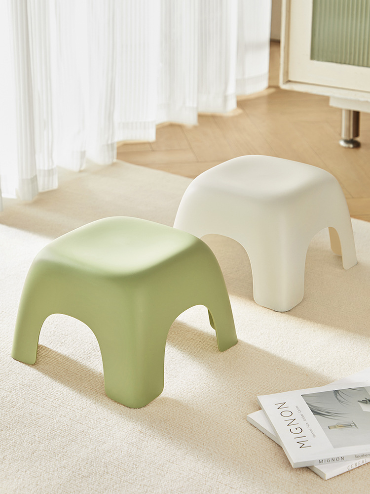 Small Stool for Home Use, Low Plastic Stool for Children, Thickened Non-Slip Footstool, Stackable Living Room Shoe-Changing Bench
