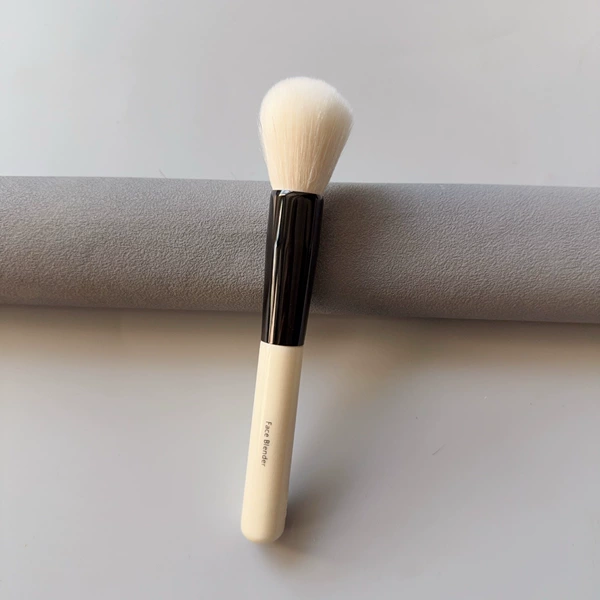 Round head blush brush