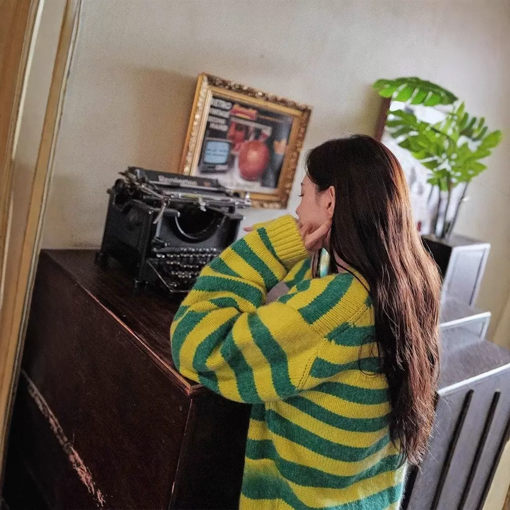 冬季新品针织开衫条纹复古休闲时尚高级感宽松圆领罗纹羊毛毛衣女