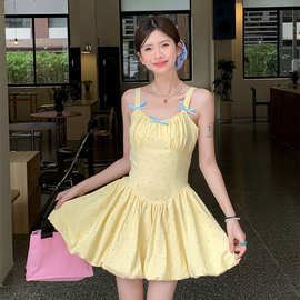 夏日氛围感波点吊带连衣裙女夏季纯欲甜美风香芒绝美无袖蓬蓬短裙