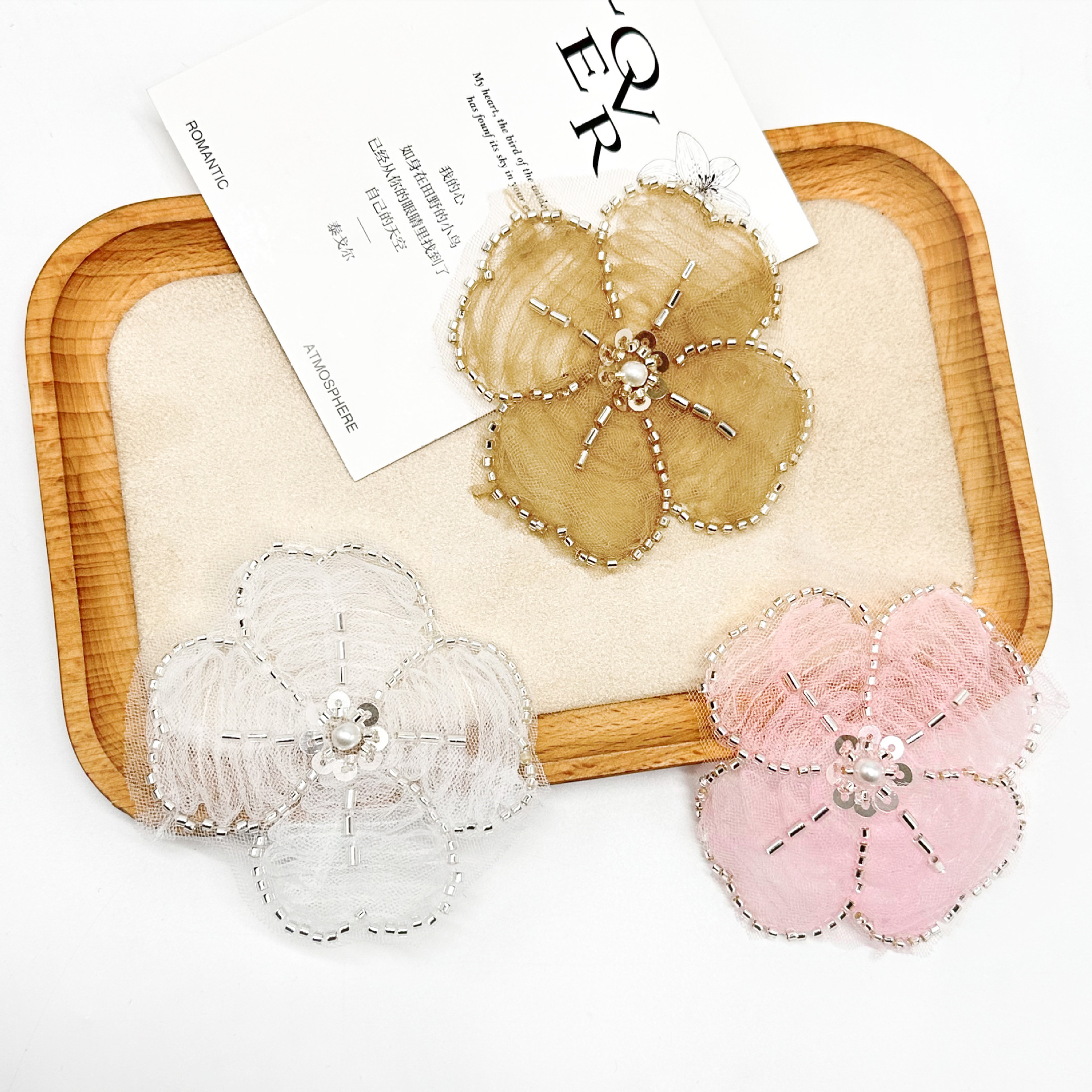 Tejido de malla bordado flor pegado nuevo tocado DIY accesorios de ropa infantil lujoso vestido de novia camisa decoración