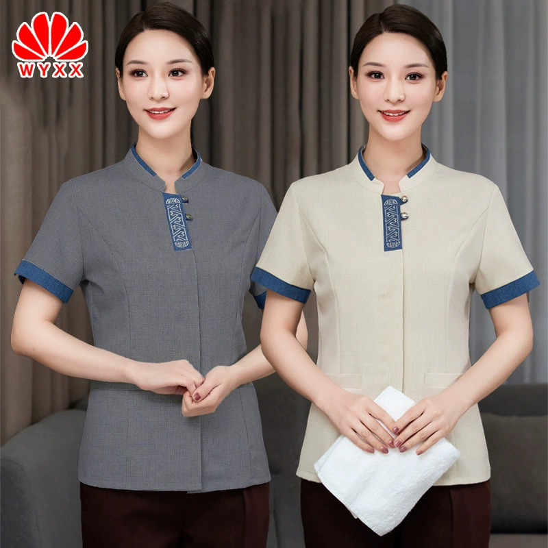 Чистящая одежда больших размеров отель гостевая комната недвижимость жилой район уборка тетя летняя тонкая рабочая одежда напечатанный логотип