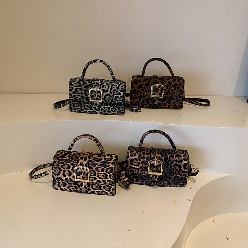 Bolso de hombro retro para mujeres 2024 nuevo estampado de leopardo de moda bolso de mochila de moda bolso cuadrado de moda bolso de personalidad europea y americana