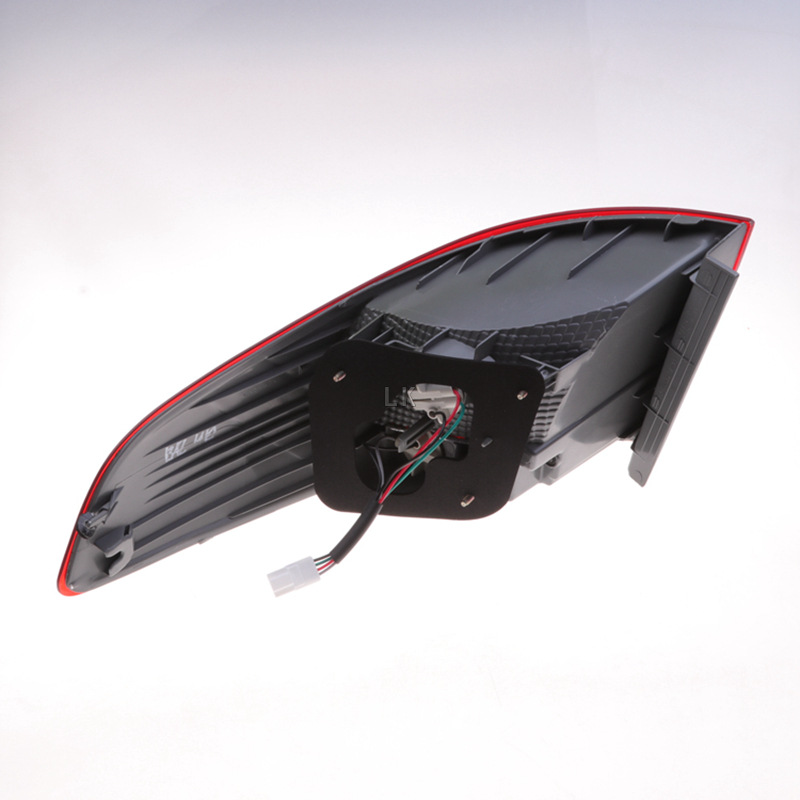 Suitable for 11-14 Kia K2 rear tail lamp assembly 15-17 K2 rear lamp cover left and right reversing brake lamp housing