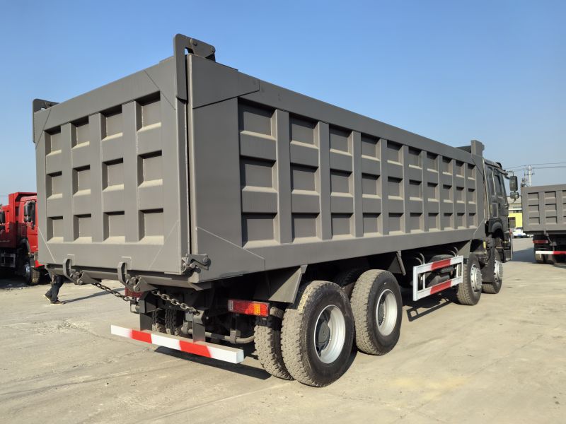 Export China Sinotruk Howo V7-X Dump Truck 430 Horsepower Front Four Rear Eight Mining Slag Transport Trailer