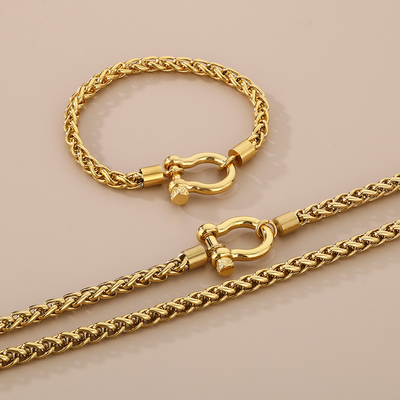 accessory for men and women