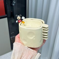 かわいい鍋のディップの陶磁器の漫画の家庭用調味料の皿は柄のギョーザの調味料の皿の小さい皿の酢の皿を持ちます。