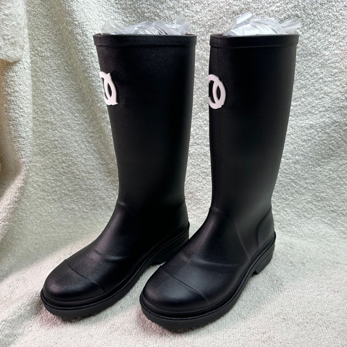 秋冬小香风靴子女中高筒防滑外穿雨靴不过膝女靴中古黑色马丁靴