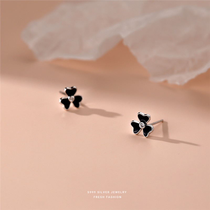 Clover Stud Earrings In Pure Silver For Men And Women_voghion.com
