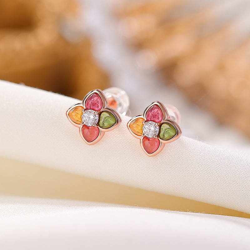 Bông tai bạc S925 mạ vàng hồng hình hoa cỏ bốn lá đính tourmaline — Một cặp (màu ngẫu nhiên của tourmaline)