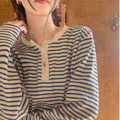 韓系早春秋丸襟ストライプ長袖tシャツ女性のデザイン感がゆったりしています。