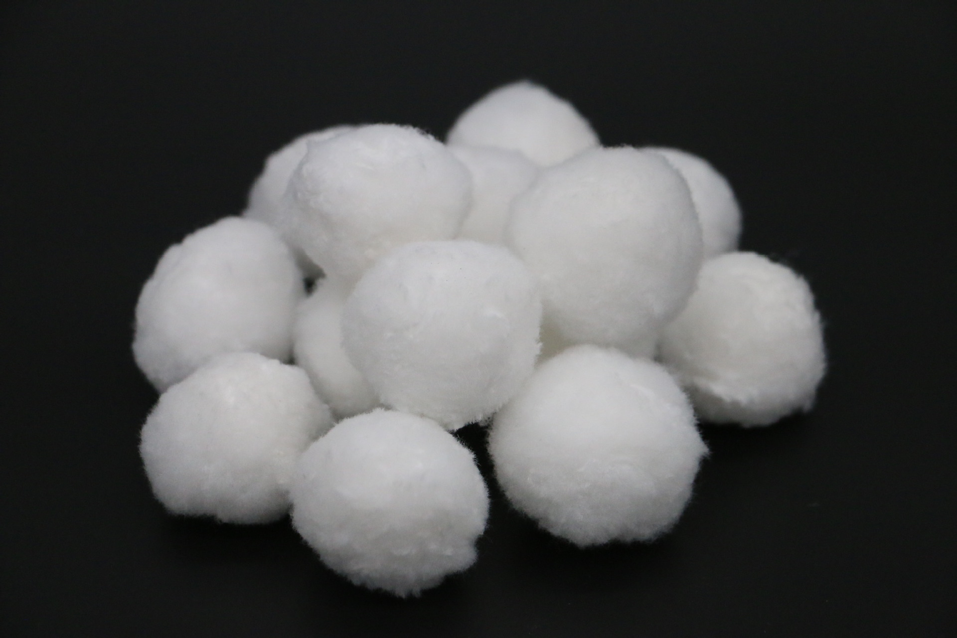 油水分离改性纤维球 油田过滤填料 鱼族过滤硝化毛球 纤维球滤料