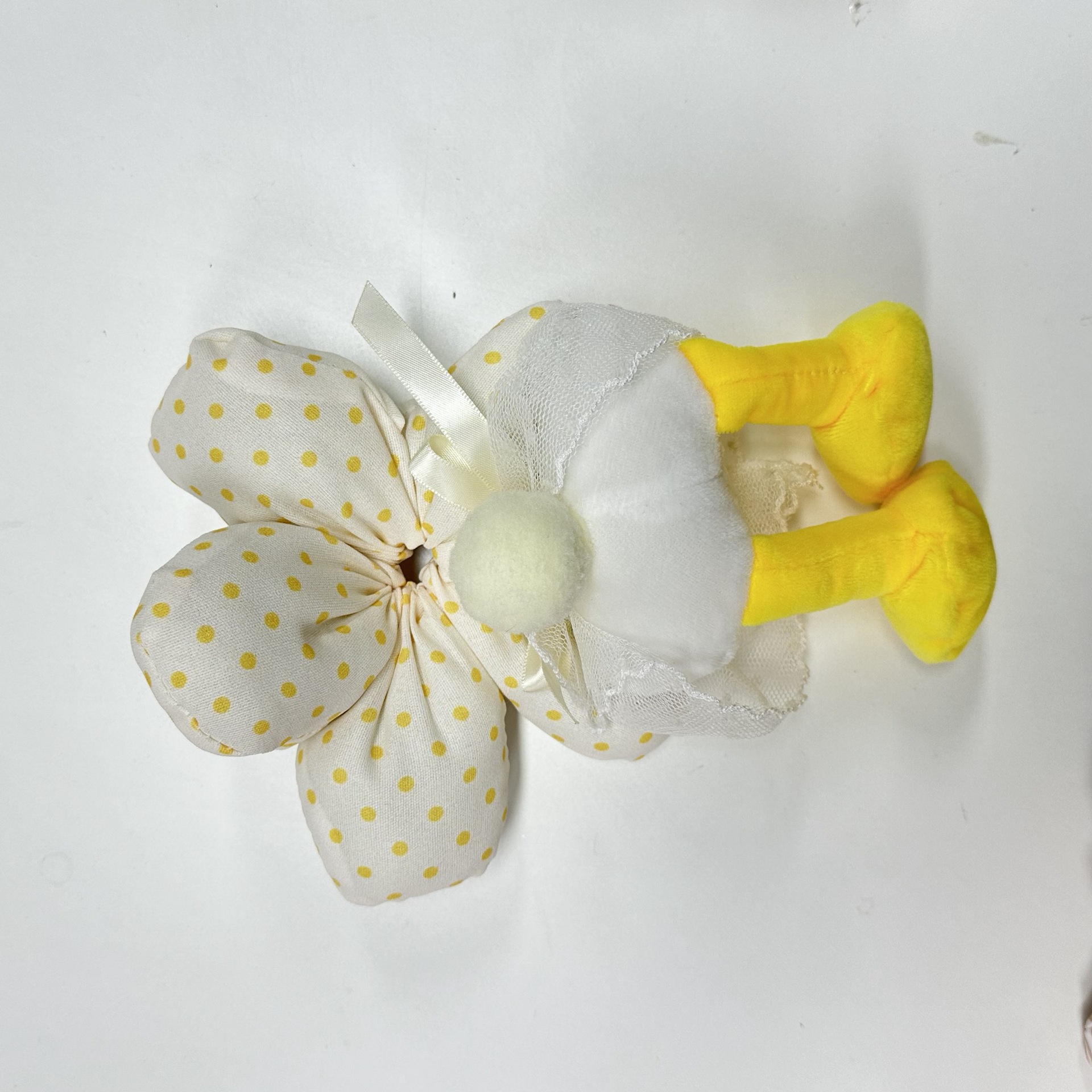 Anillo de pelo de punto de onda amarilla