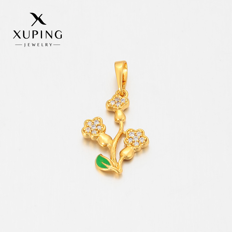 Xuping ligero diseño de lujo imitación de flores doradas colgante de aleación de cobre chapado 24k incrustado collar de joyas artificiales para mujeres