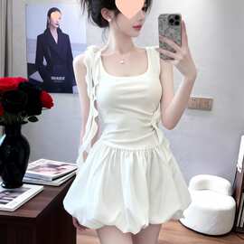 法式温柔风无袖花苞连衣裙女2026夏季新款小个子收腰显瘦A字短裙