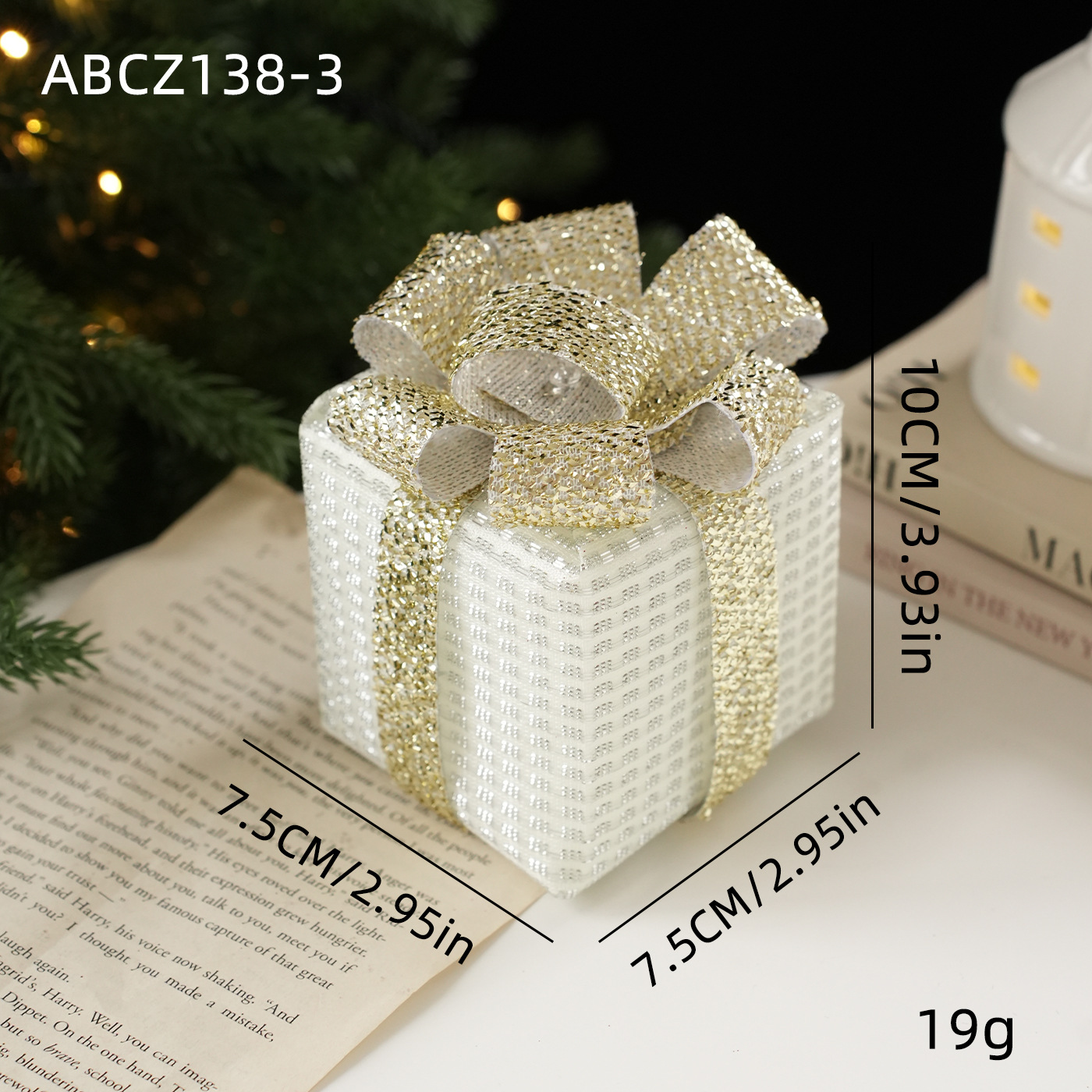 Caja de regalo blanca dorada pequeña C