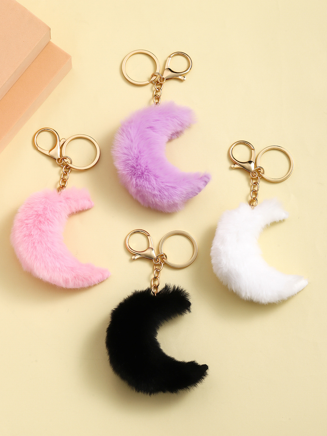 Keychain Classification 1 Piece Quantity Cute Moon Imitation Fur Unisex Keychain