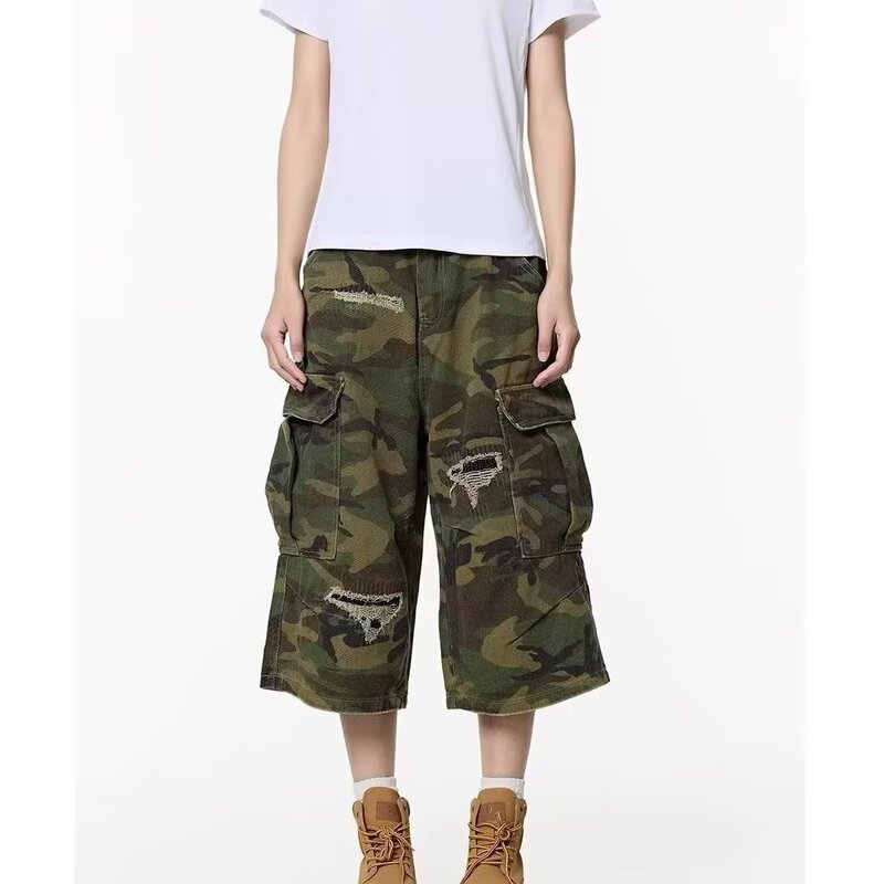 2025 New American Camouflage Ripped Cargo Shorts for Men and Women, Loose Summer Retro Handsome Wide-Leg Cropped Pants