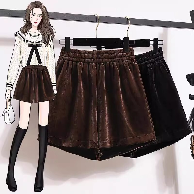 Golden Velvet Shorts Women's Winter Outer Wear 2024 New Autumn Black European Casual Loose Tight Waist A- Shoe Pants