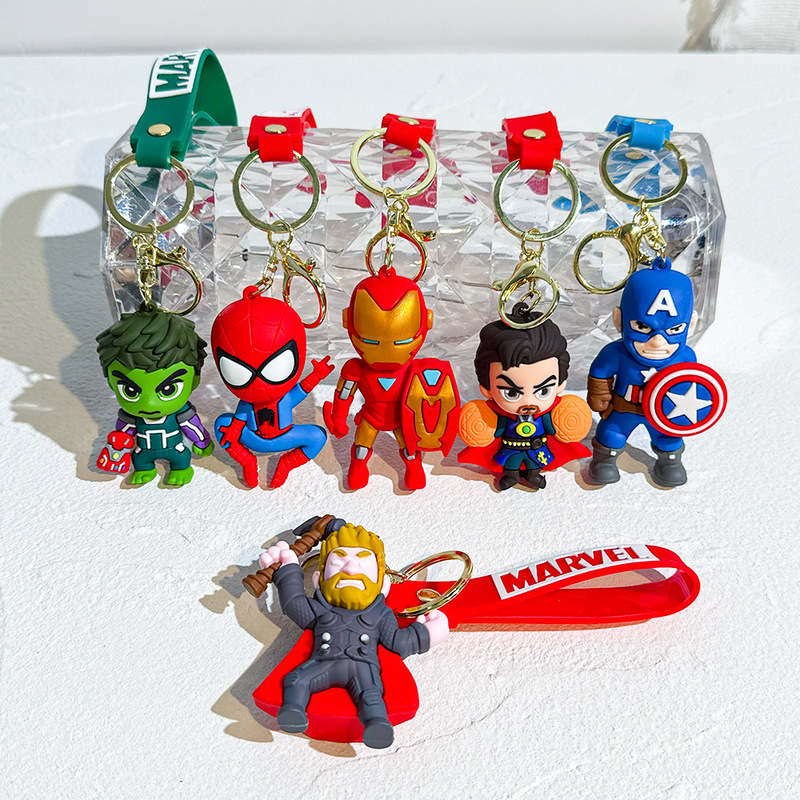 漫画スーパーヒーロー人形ストラップキーチェーンアイアンマン人形シンプルなキーホルダーかわいいペンダント卸売り|undefined