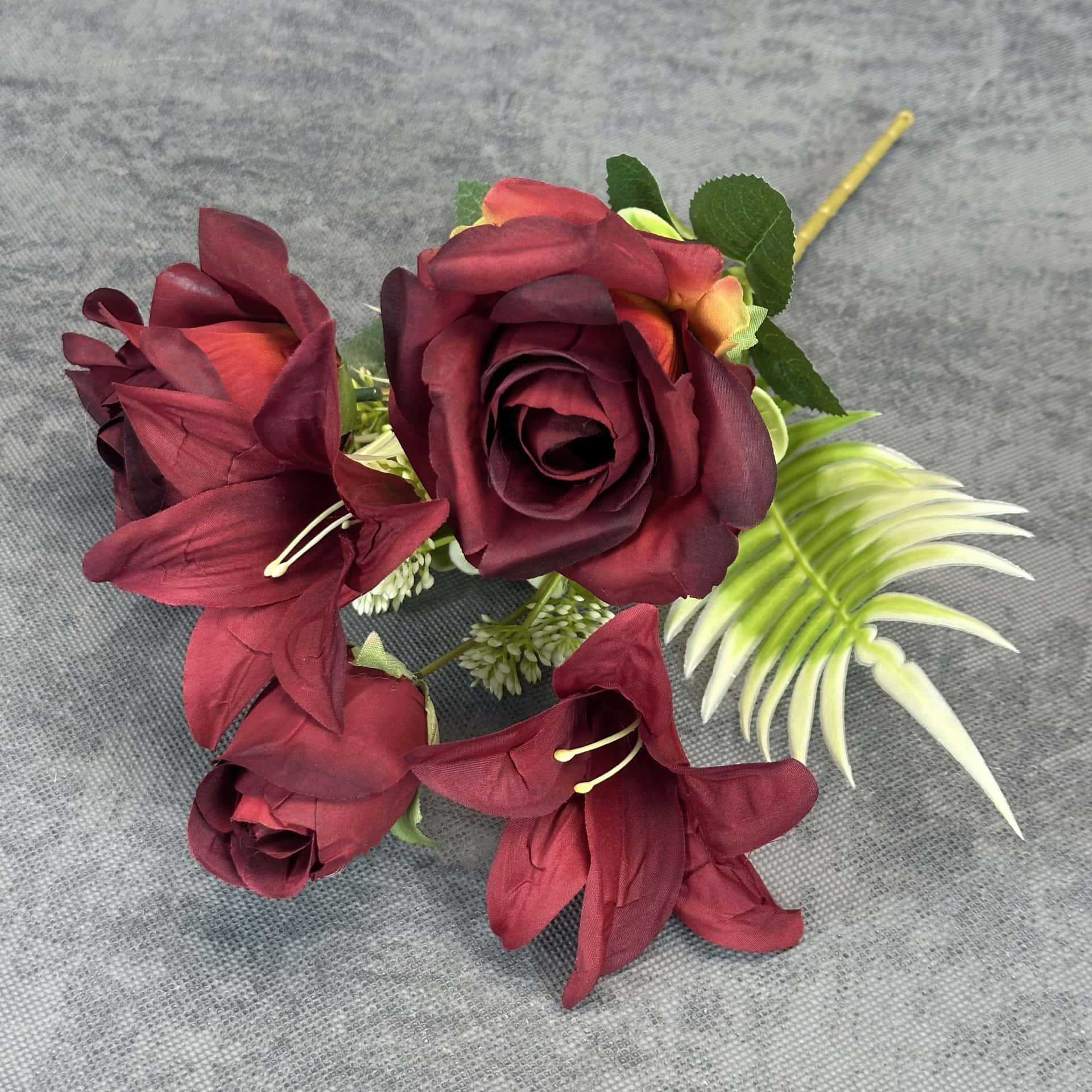 Simulación Rose Lily Combinación Ramo Estilo pastoral Decoración de boda en el hogar Decoración de flores falsas hechas a mano al por mayor