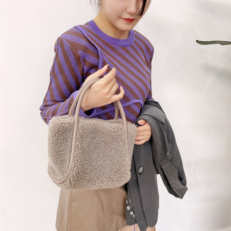 CD80CC88DE434F7FFA10CB60EE610B