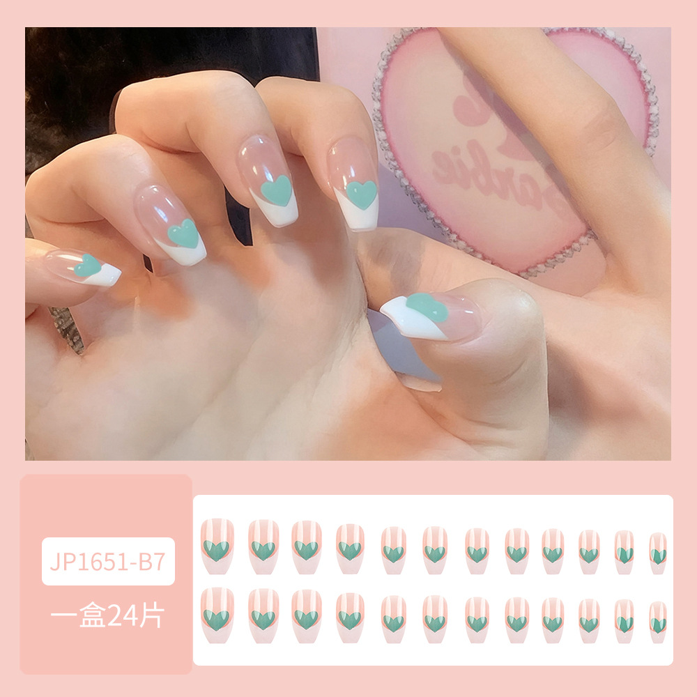 Polvo desnudo verde amor manicure francés dulce y fresco viento desgaste de uñas 24 piezas empaquetadas parches de uñas terminados