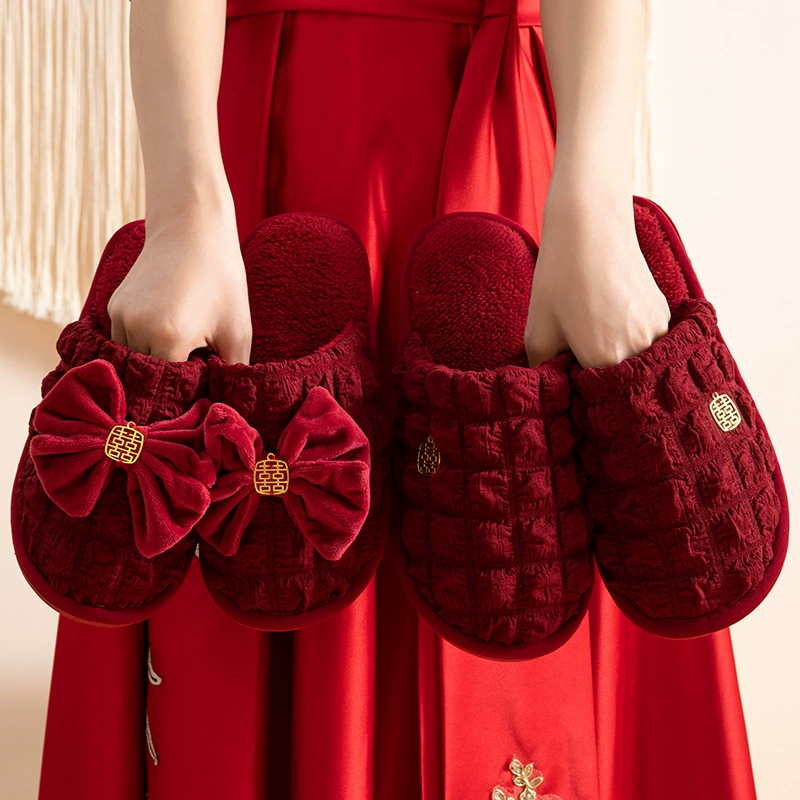 Зимние свадебные тапочки из хлопка, женские праздничные большие красные пары, домашние Нескользящие теплые мужские хлопковые тапочки