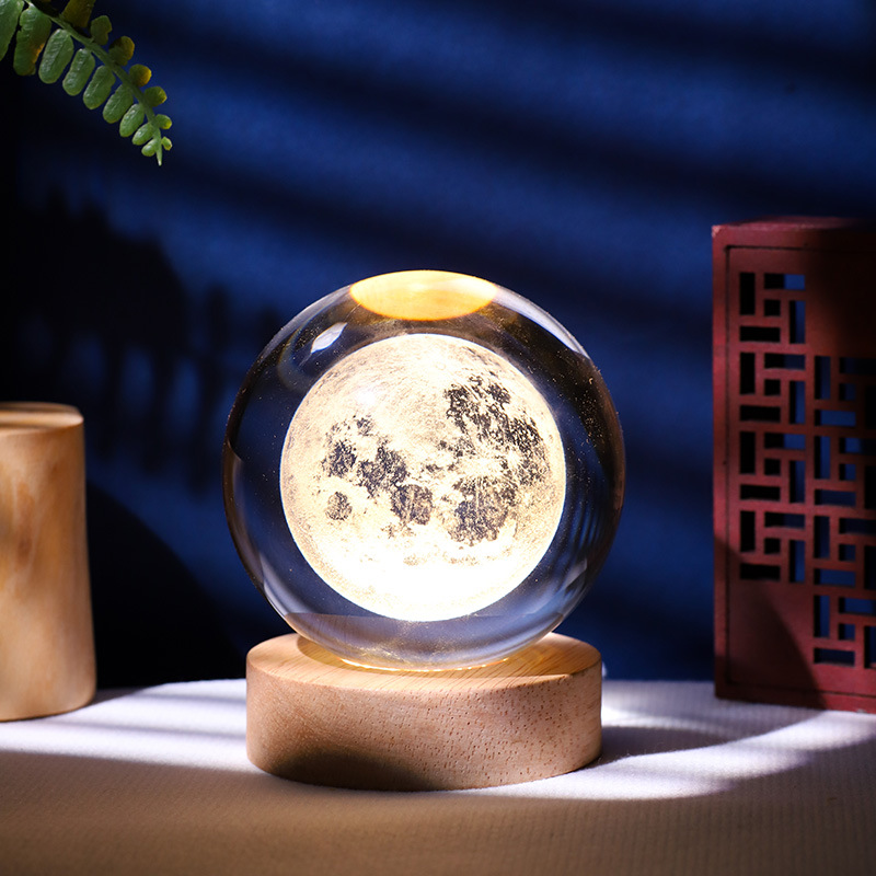 Fabricante directo de lámpara de noche de cristal luminoso láser 3D tallado en base de madera sólida decoración de escritorio creativa pequeño regalo