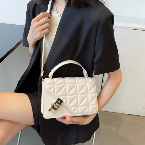 Foreign trade  new popular one-shoulder crossbody bag, simple chain small bag, fashionable and casual rhombus women's bag, small square bag