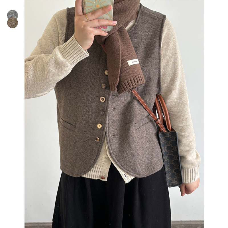 High-End Woolen Vest for Layering, Versatile Round-Neck Vintage Sleeveless Top Jacket for Women