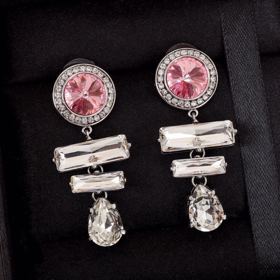 O1CN01HcUXd91ByubH8U6pW_!!2822