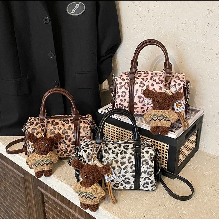 Moda transfronteriza simple de hombro bolso de almohada portátil bolso de brazo de alta calidad de otoño de 2025 nuevo estilo de mujer