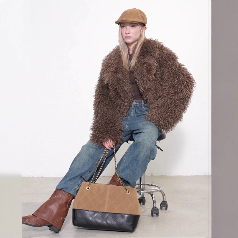 2025 New Autumn and Winter Imported Artificial Sheep Curly Fur Outwear Women's Short Suit Collar Beach Wool Warm Outwear