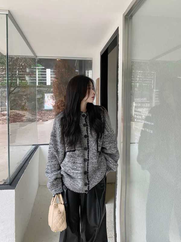 高級感のある小香風韓系の柔らかいモチモチのセーターのコートのカーディガンの女性の秋冬の怠惰なデザイン感の中の長いニット|undefined