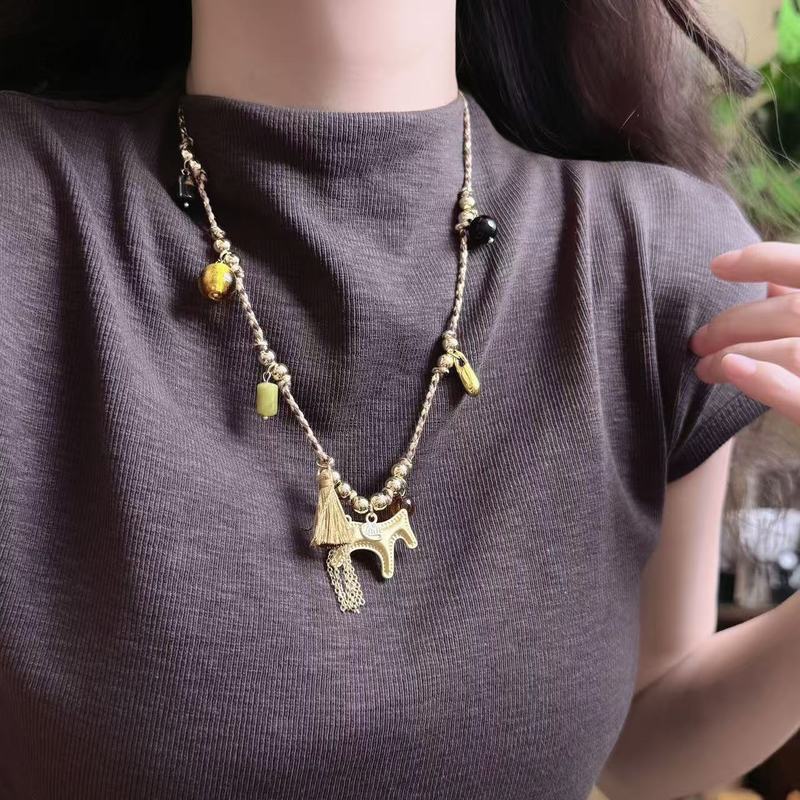 独特可调节文艺小马吊坠项链女甜美小众设计感复古个性百搭锁骨链|undefined