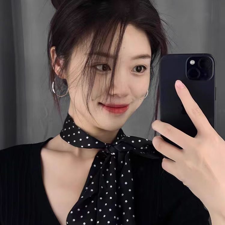 블랙 폴카 도트 스카프