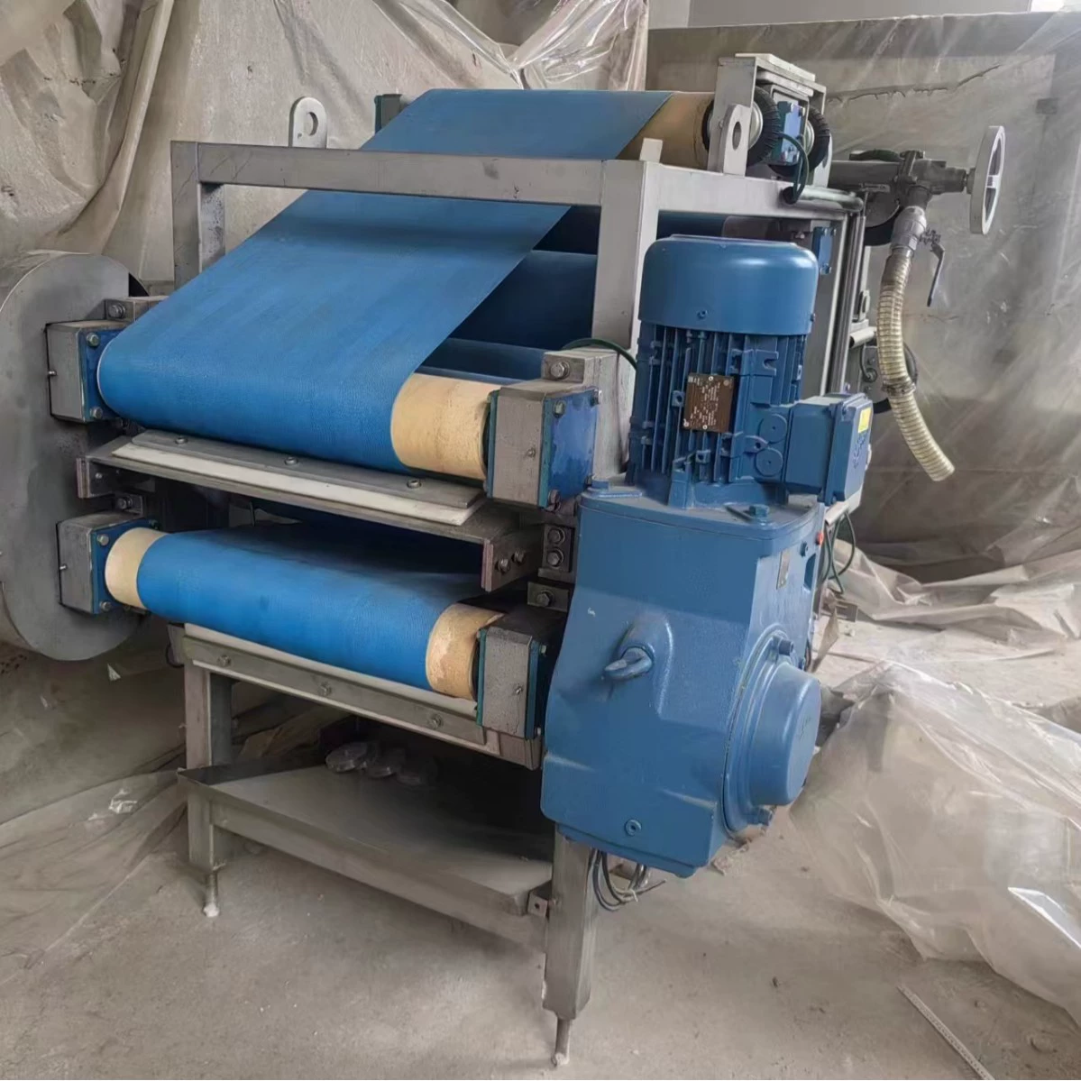 Пресс для фруктовых и овощных напитков с воздушной подушкой, оборудование для переработки пищевых продуктов и напитков, ленточный соковыжиматель