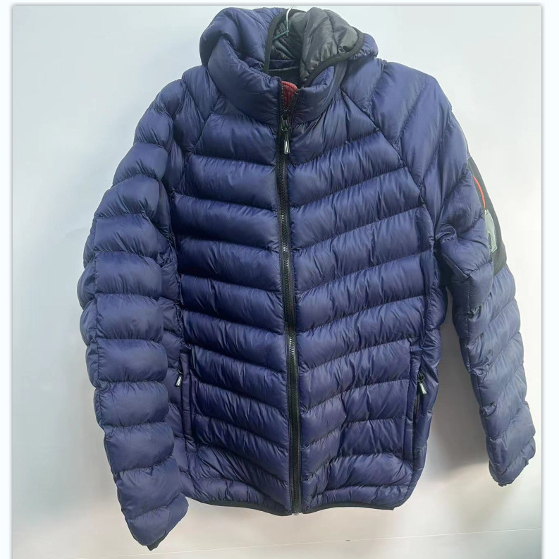 The Factory Specializes in Customizing and Producing down Jackets of the Same Style for Men and Women. Customized Production of Warm down Jackets with Pictures and Samples