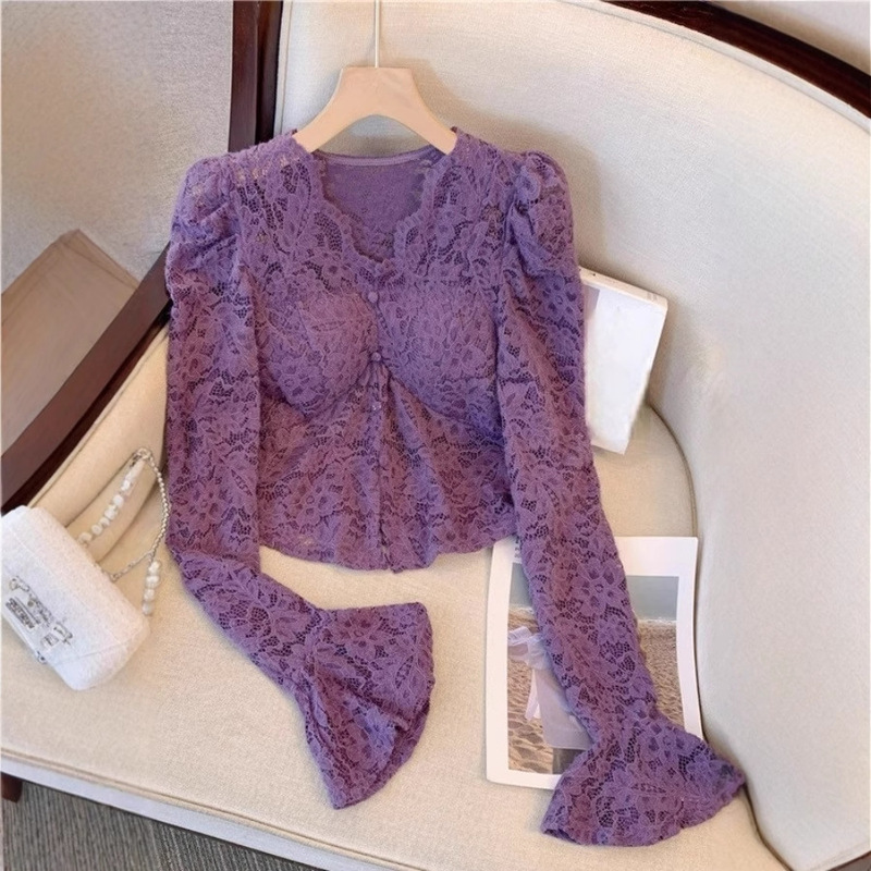 Autumn and Winter French-Style High-End V-Neck Lace Base Shirt, Fashionable Slim-Fit Short Bell-Sleeve Top for Women