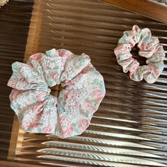 手作布芸かわいいウサギの甘くて小さい花の春夏レースの大腸輪のシンプルな気質のピンクのシュシュの新しいです。