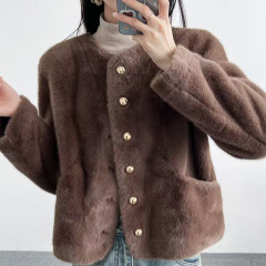 短款仿貂毛皮草外套高级感皮毛一体女秋冬圆领毛绒外套短款小金扣