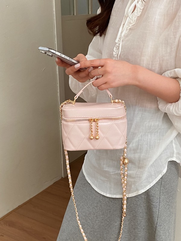 Caja de mano de nicho coreana, bolso pequeño cuadrado para mujeres 2026 nueva cadena de diamante moda versátil bolso de lujo ligero