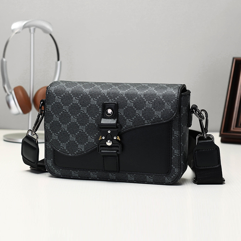 Fashionable Saddle Bag for Foreign Trade, High-Quality and Stylish Men's European and American Plaid Shoulder Bag, Suitable for Business Travel and Commuting, Crossbody Bag Fashionable Saddle Bag for Foreign Trade, High-Quality and Stylish Men's European and American Plaid Shoulder Bag, Suitable for Business Travel and Commuting, Crossbody Bag