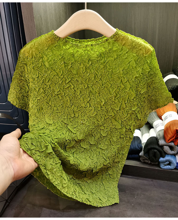 Áo thun ngắn tay nữ cổ tròn xếp li dập nổi kim cương, chất liệu cotton phối polyester, form suông thoải mái, phù hợp đi làm và dạo phố mùa hè — Màu hồng, Màu xanh lá, Màu mơ chi tiết 10