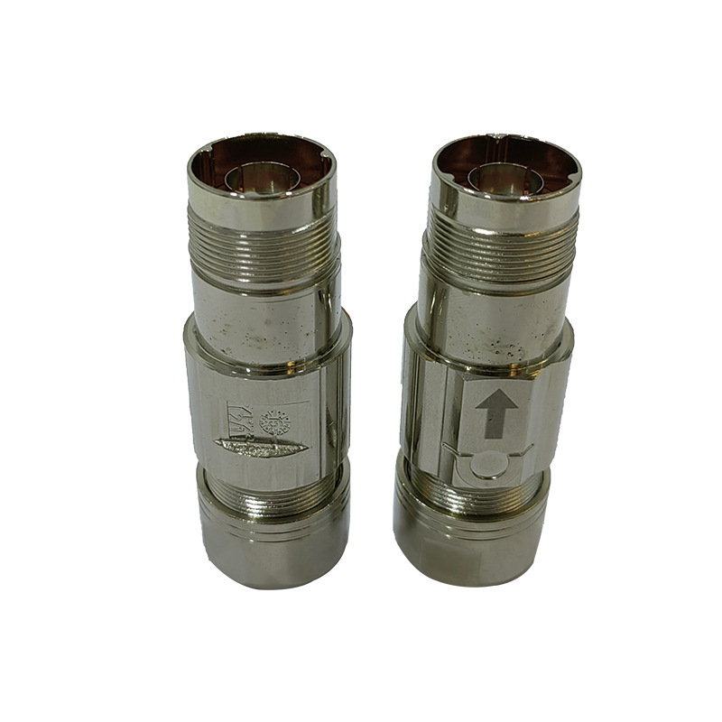 AKUA395NN0042002H000